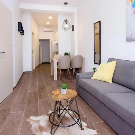 Urban 2 Apartment Split Exterior photo